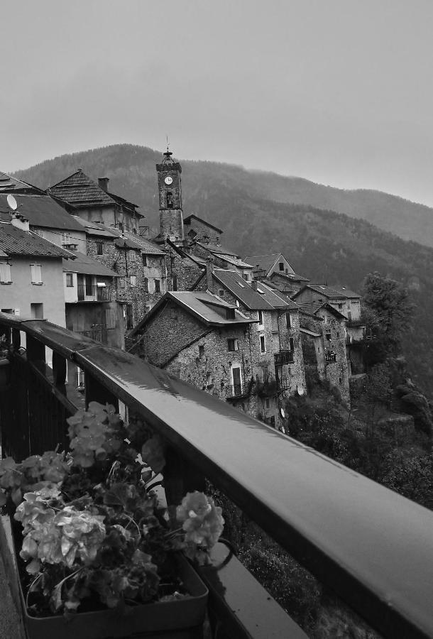 Villa Sur Un Petit Nuage Roubion Exterior foto